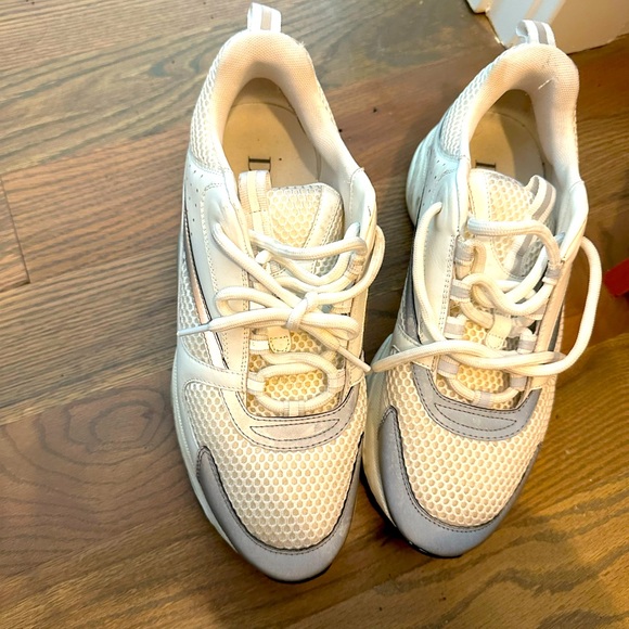 Dior b22 used